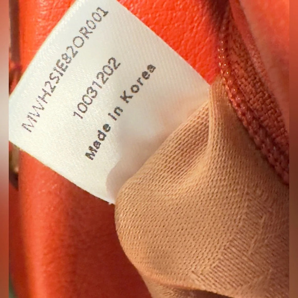 MCM | Coral Visetos Leather Bag - Picture 13 of 15